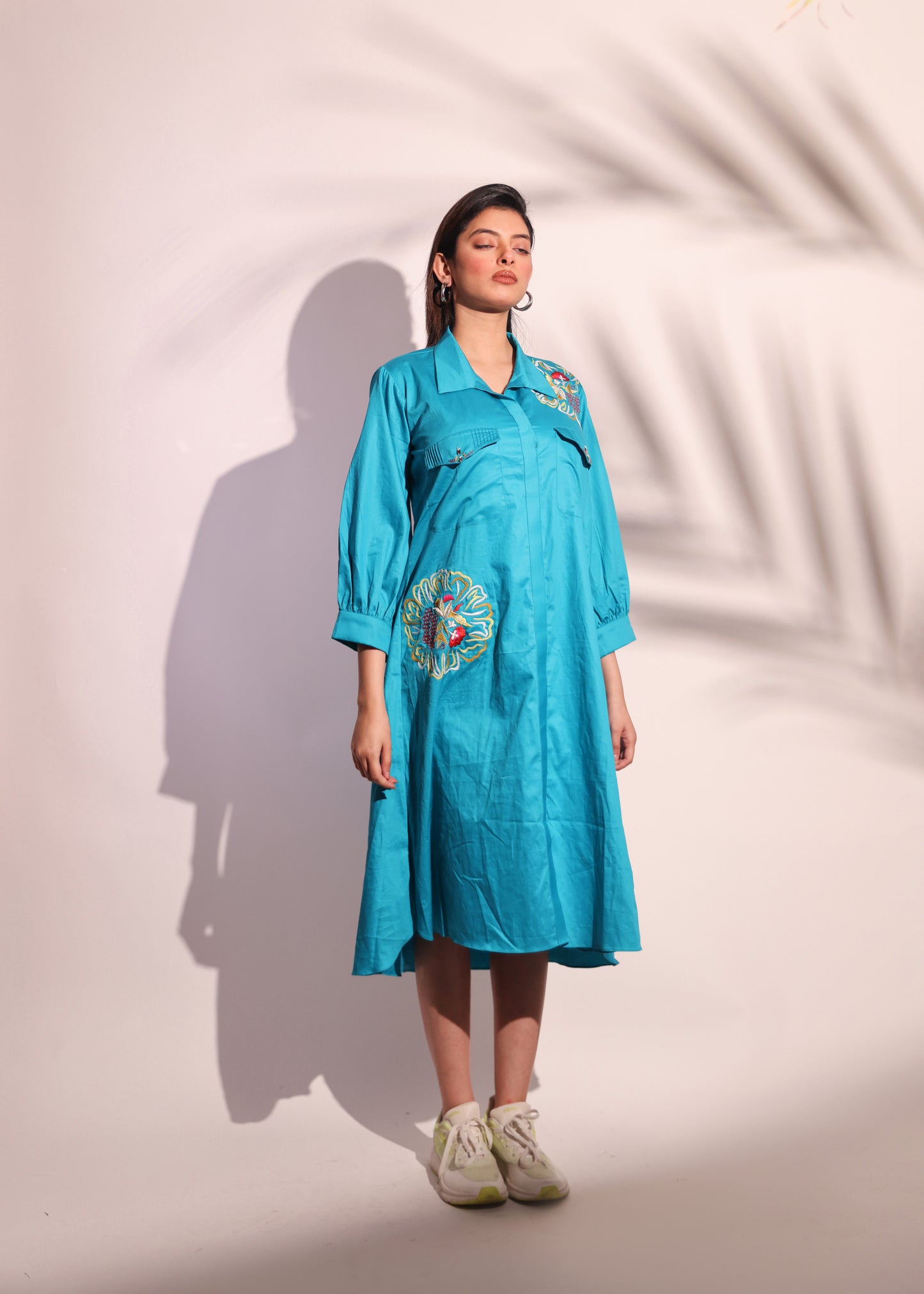 FLOWER EMBROIDERED POCKET DRESS
