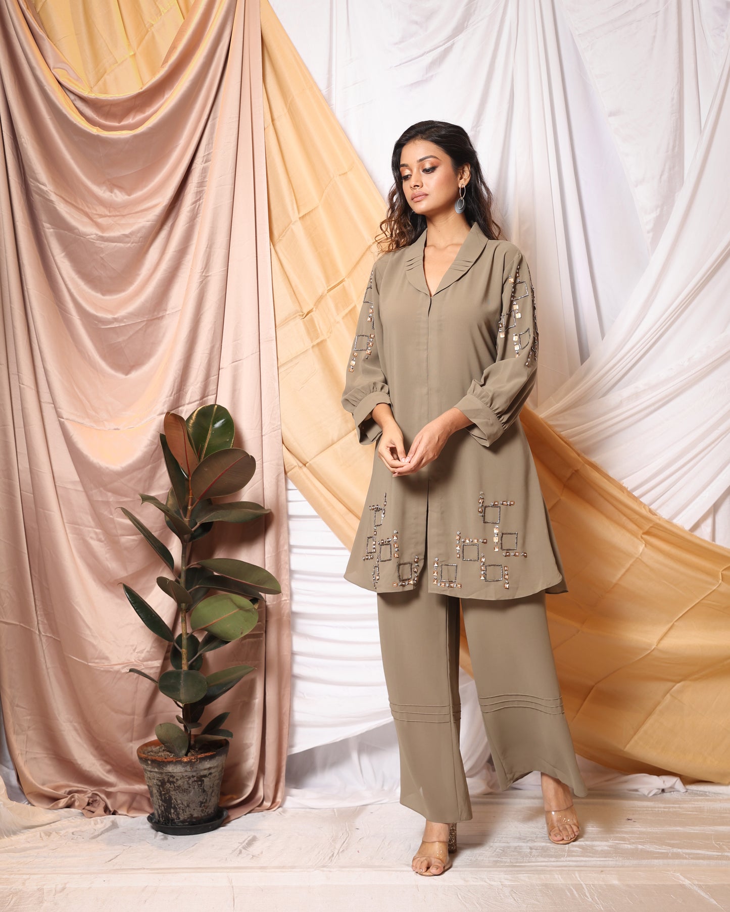 SQUARE PATTERN EMBROIDERED TUNIC WITH LAPEL COLLAR AND PINTEX PALAZZO CO-ORD SET